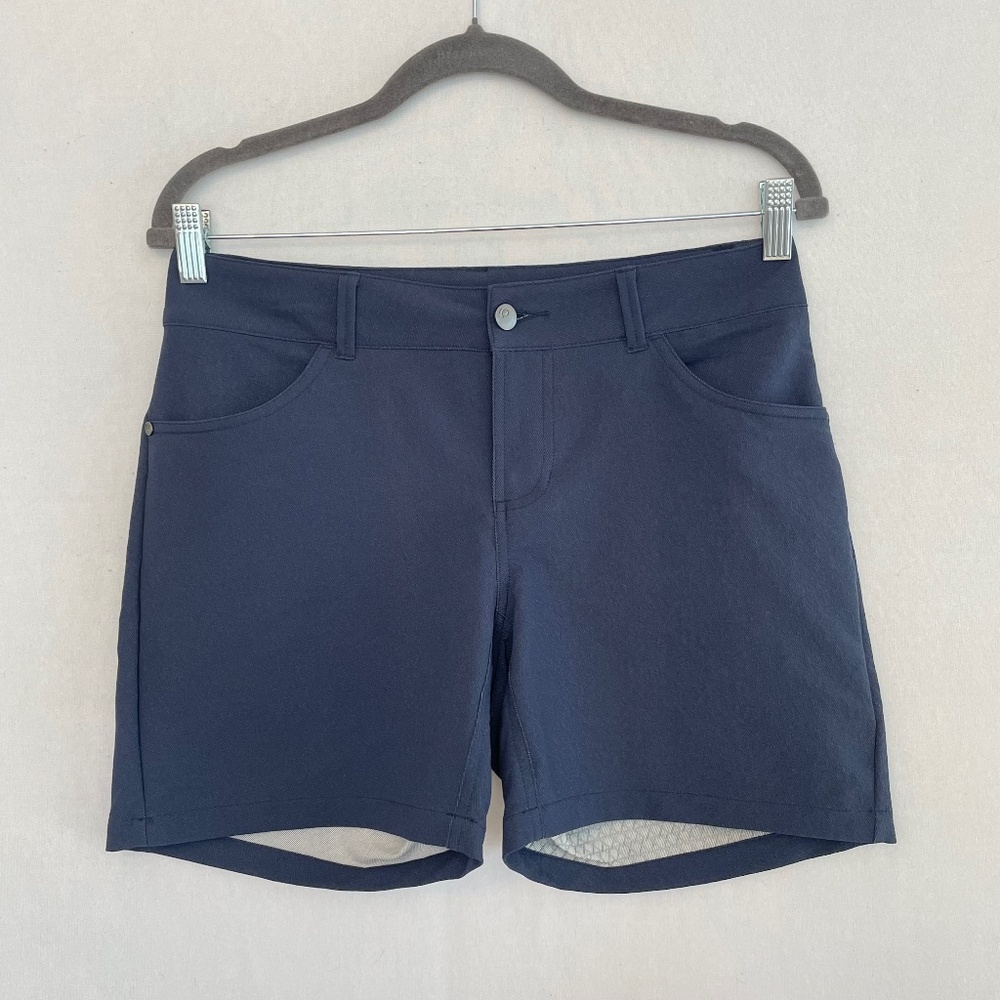 PEARL UZUMI Women’s Size 6 Vista Short in Navy NEW